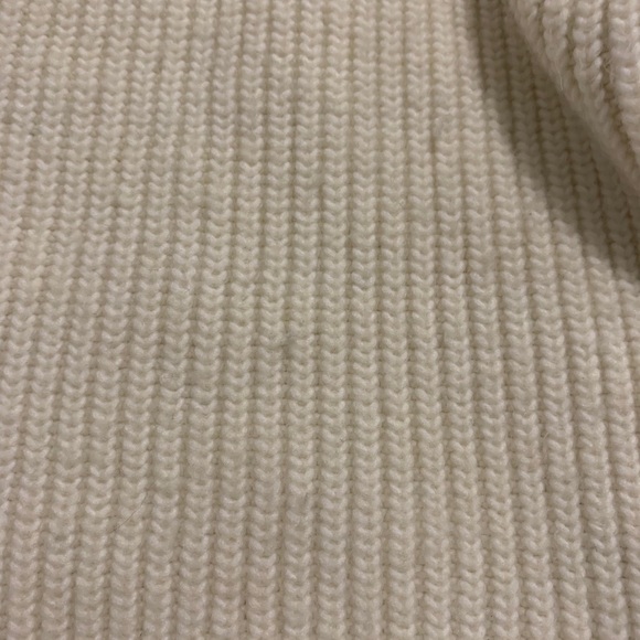 H&M Pearl Sweater - Picture 9 of 10